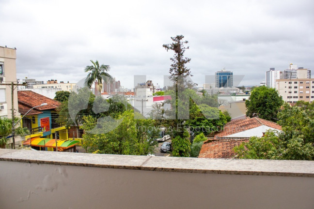 Imagem Imóvel com 3 Quartos à Venda, 251 m² em Vila Ipiranga - Porto Alegre
