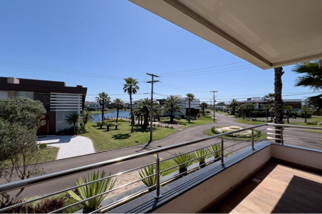 Imagem Casa com 4 Quartos à Venda, 267 m² em Centro - Xangri-lá