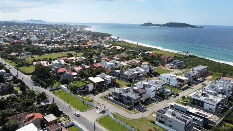 Imagem Casa com 2 Quartos à Venda, em Morro Das Pedras - Florianópolis Imagem Casa com 2 Quartos à Venda, em Morro Das Pedras - Florianópolis