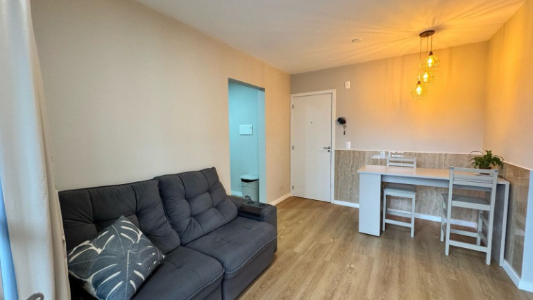 Imagem Apartamento com 1 Quarto à Venda, 49 m² em Areias - Camboriú