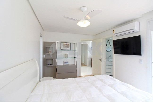Imagem Imóvel com 3 Quartos à Venda, 203 m² em Hípica - Porto Alegre Imagem Imóvel com 3 Quartos à Venda, 203 m² em Hípica - Porto Alegre
