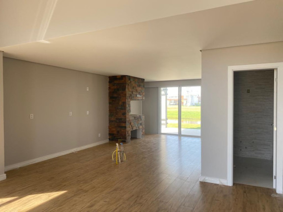 Imagem Casa com 3 Quartos à Venda, 237 m² em Torres - Torres Imagem Casa com 3 Quartos à Venda, 237 m² em Torres - Torres