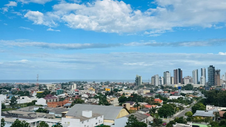 Imagem Apartamento com 3 Quartos à Venda, 80 m² em Centro - Passo De Torres