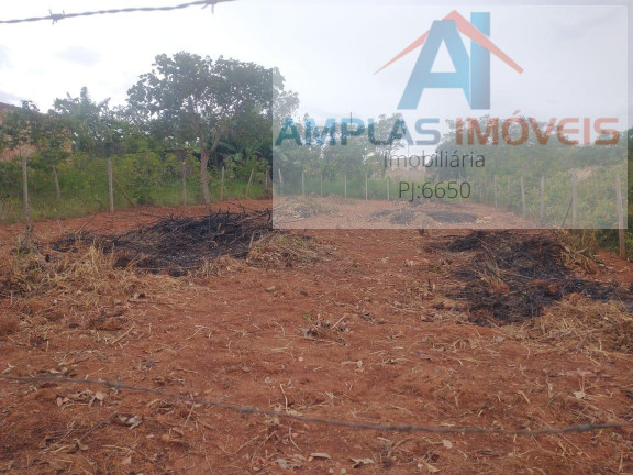 Terreno à Venda, 360 m² em Araças 1º Seção - Mateus Leme