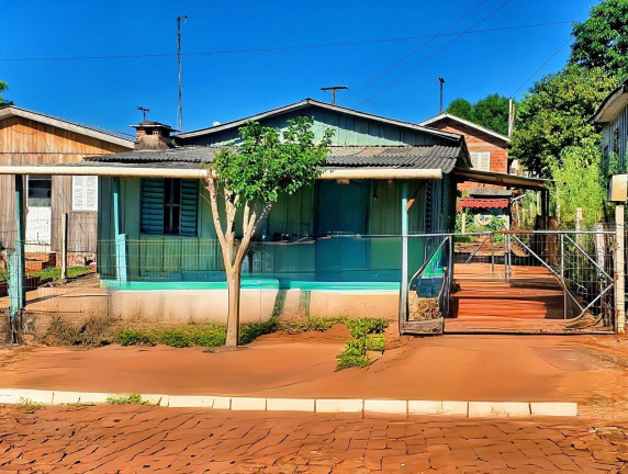 Casa com 2 Quartos à Venda,  em Centro - Selbach