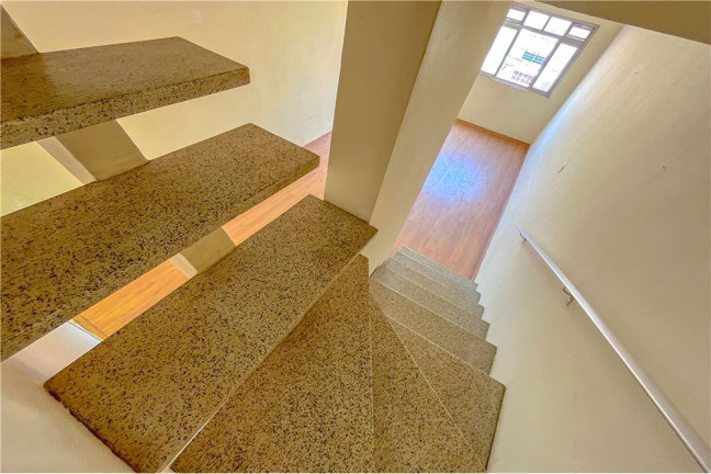 Imagem Casa com 2 Quartos à Venda, em Vila Madalena - São Paulo Imagem Casa com 2 Quartos à Venda, em Vila Madalena - São Paulo