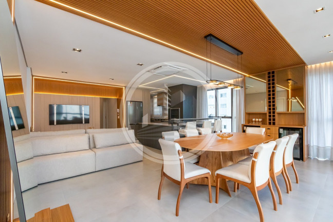 Imagem Apartamento com 4 Quartos à Venda, 137 m² em Pioneiros - Balneário Camboriú Imagem Apartamento com 4 Quartos à Venda, 137 m² em Pioneiros - Balneário Camboriú