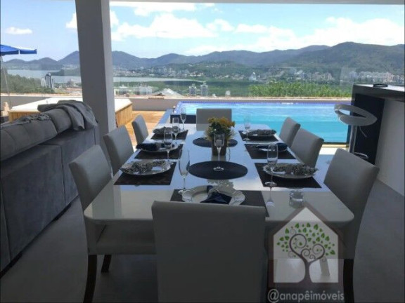 Imagem Casa com 4 Quartos à Venda, 287 m² em Trindade - Florianópolis Imagem Casa com 4 Quartos à Venda, 287 m² em Trindade - Florianópolis