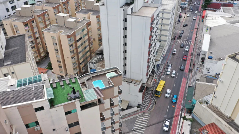 Imagem Apartamento com 12 Quartos para Alugar, em Centro - Balneário Camboriú Imagem Apartamento com 12 Quartos para Alugar, em Centro - Balneário Camboriú