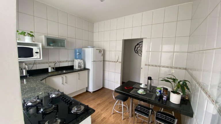 Imagem Casa com 6 Quartos à Venda, 300 m² em Cândida Câmara - Montes Claros