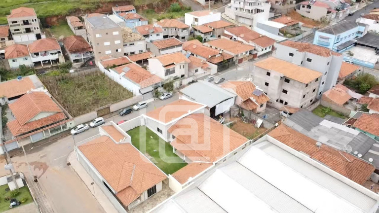 Imagem Casa com 3 Quartos à Venda, 282 m² em Residencial Rezende - Bandeira Do Sul Imagem Casa com 3 Quartos à Venda, 282 m² em Residencial Rezende - Bandeira Do Sul