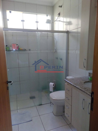 Imagem Casa com 3 Quartos à Venda, 250 m² em Parque Fehr - São Carlos