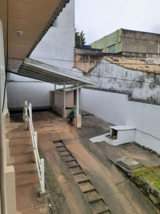 Imagem Casa com 3 Quartos à Venda, 360 m² em Imbetiba - Macaé