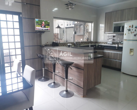 Imagem Casa com 4 Quartos à Venda, 350 m² em Jardim América - São José Dos Campos Imagem Casa com 4 Quartos à Venda, 350 m² em Jardim América - São José Dos Campos