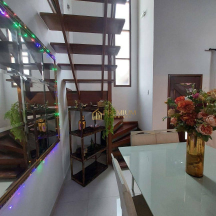Imagem Sobrado com 3 Quartos à Venda, 190 m² em Bosque Dos Eucaliptos - São José Dos Campos