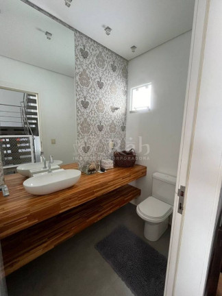 Imagem Sobrado com 4 Quartos à Venda, 243 m² em Centro - Camboriú Imagem Sobrado com 4 Quartos à Venda, 243 m² em Centro - Camboriú