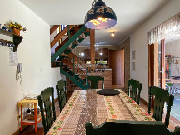 Imagem Casa de Condomínio com 3 Quartos à Venda, 133 m² em Imbiri - Campos Do Jordão