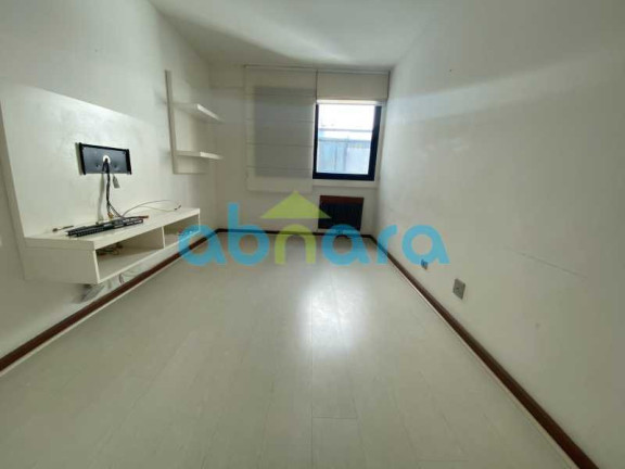 Foto do imóvel Apartamento com 3 Quartos à Venda, 125 m² em Copacabana - Rio De Janeiro