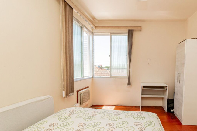Imagem Apartamento com 2 Quartos à Venda, 72 m² em Medianeira - Porto Alegre