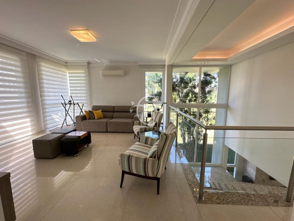 Imagem Casa com 3 Quartos à Venda, em América - Joinville Imagem Casa com 3 Quartos à Venda, em América - Joinville