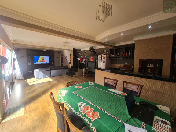 Imagem Casa com 4 Quartos à Venda, 220 m² em Contorno - Ponta Grossa Imagem Casa com 4 Quartos à Venda, 220 m² em Contorno - Ponta Grossa