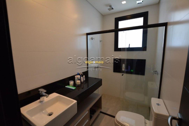 Casa com 5 Quartos à Venda, 330 m² em Condominio Malibu Beach Residence - Xangri-lá