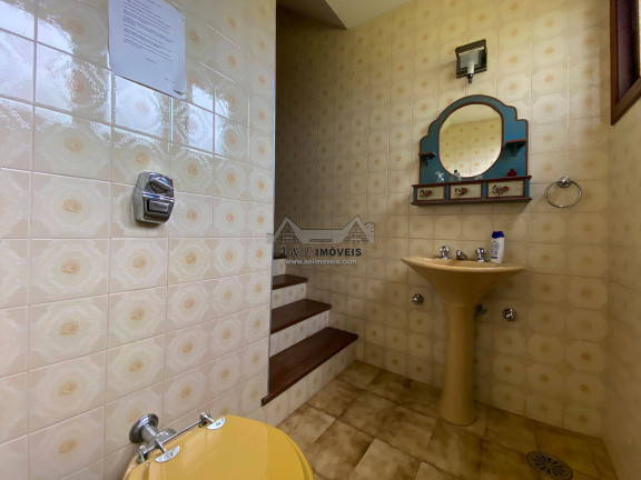 Imagem Casa com 3 Quartos à Venda, 228 m² em Jardim Belvedere - Campos Do Jordão