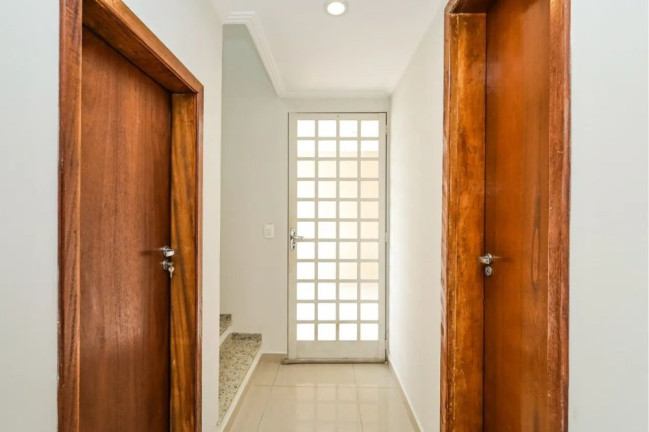Imagem Sobrado com 3 Quartos à Venda, 92 m² em Santa Cândida - Curitiba