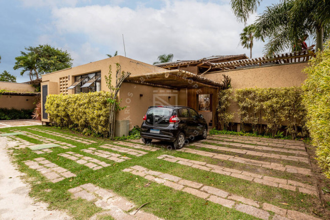 Imagem Casa com 4 Quartos à Venda, 267 m² em Maresias - São Sebastião Imagem Casa com 4 Quartos à Venda, 267 m² em Maresias - São Sebastião