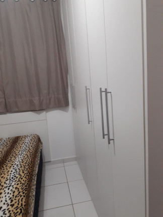 Imagem Apartamento com 2 Quartos à Venda,  em Bauru