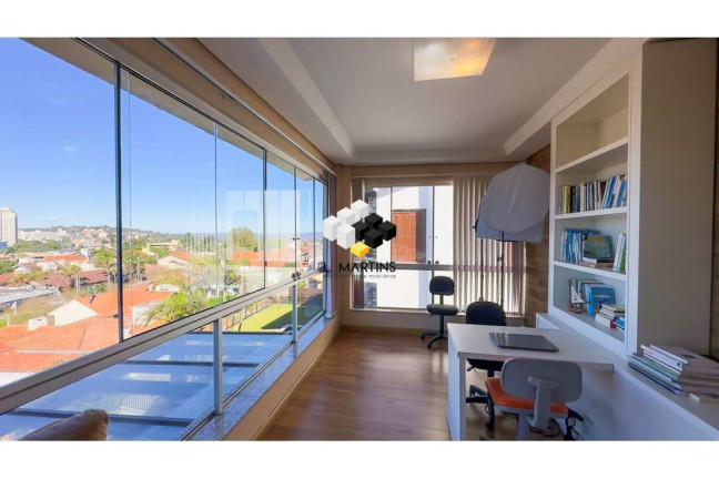 Imagem Casa com 4 Quartos à Venda, 394 m² em Vila Assunção - Porto Alegre
