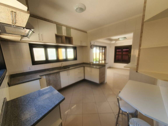 Imagem Casa com 3 Quartos à Venda, 305 m² em Centro - Boituva