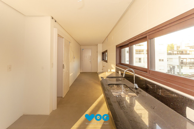 Imagem Imóvel com 3 Quartos à Venda, 184 m² em Rio Branco - Porto Alegre Imagem Imóvel com 3 Quartos à Venda, 184 m² em Rio Branco - Porto Alegre