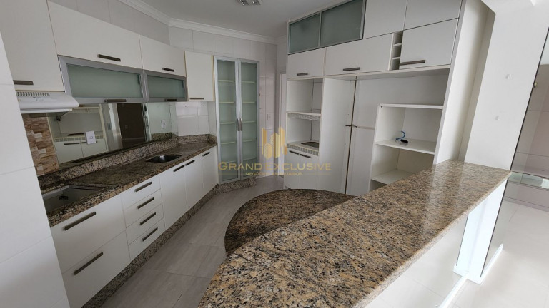 Imagem Apartamento com 3 Quartos à Venda, 123 m² em Centro - Balneário Camboriú