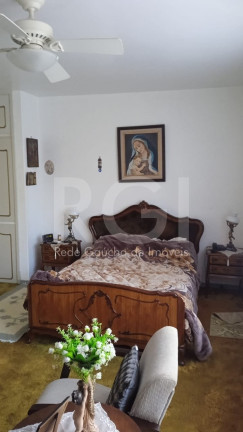 Imagem Casa com 3 Quartos à Venda, 220 m² em Petrópolis - Porto Alegre Imagem Casa com 3 Quartos à Venda, 220 m² em Petrópolis - Porto Alegre