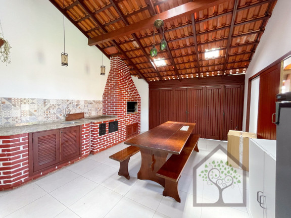 Imagem Casa com 3 Quartos à Venda, 250 m² em Sambaqui - Florianópolis