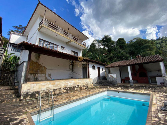 Casa com 4 Quartos à Venda, 229 m² em Parque Do Ingá - Teresópolis