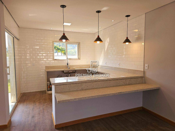 Imagem Casa com 3 Quartos à Venda, 260 m² em Albuquerque - Teresópolis