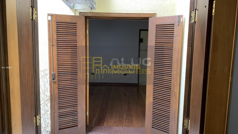 Imagem Casa com 3 Quartos à Venda, 230 m² em Vila Osasco - Osasco