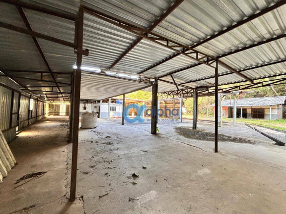 Imagem Galpão para Alugar, 650 m² em Quarteirão Brasileiro - Petrópolis Imagem Galpão para Alugar, 650 m² em Quarteirão Brasileiro - Petrópolis