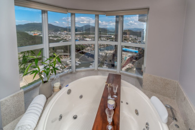 Imagem Apartamento com 4 Quartos à Venda, 237 m² em Centro - Balneário Camboriú