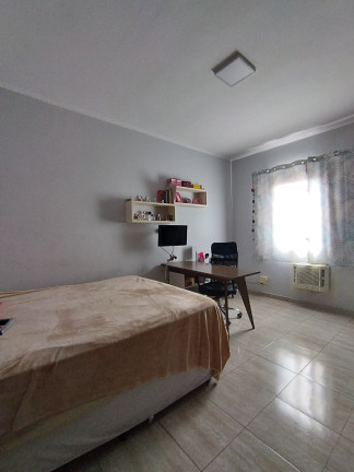 Casa com 3 Quartos para Alugar, 245 m² em Ocian - Praia Grande
