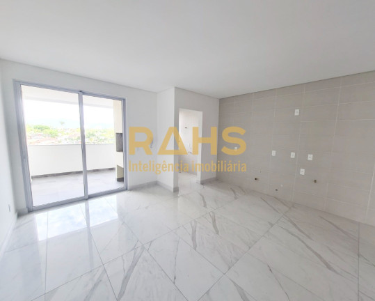 Apartamento com 3 Quartos à Venda, 129 m² em América - Joinville