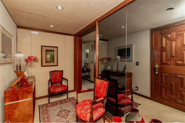 Imagem Imóvel com 3 Quartos à Venda,  em Moinhos De Vento - Porto Alegre