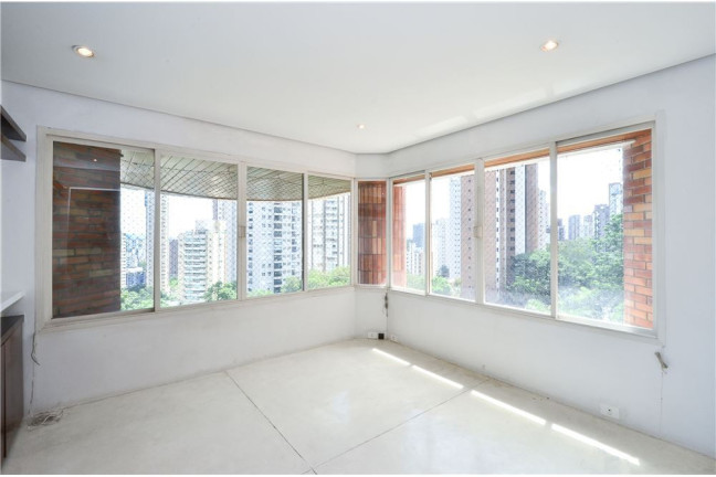 Imagem Imóvel com 3 Quartos à Venda, em Morumbi - São Paulo Imagem Imóvel com 3 Quartos à Venda, em Morumbi - São Paulo