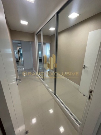 Imagem Apartamento com 3 Quartos à Venda, 135 m² em Centro - Balneário Camboriú Imagem Apartamento com 3 Quartos à Venda, 135 m² em Centro - Balneário Camboriú