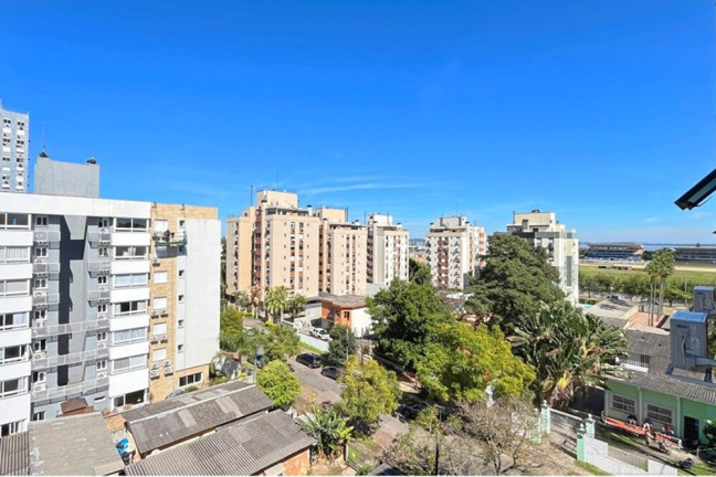 Imagem Imóvel com 1 Quarto à Venda, em Cristal - Porto Alegre Imagem Imóvel com 1 Quarto à Venda, em Cristal - Porto Alegre