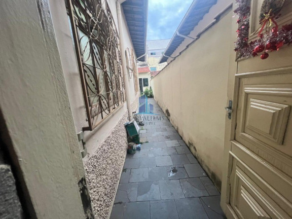 Imagem Casa com 7 Quartos à Venda, 360 m² em Amazonas - Contagem
