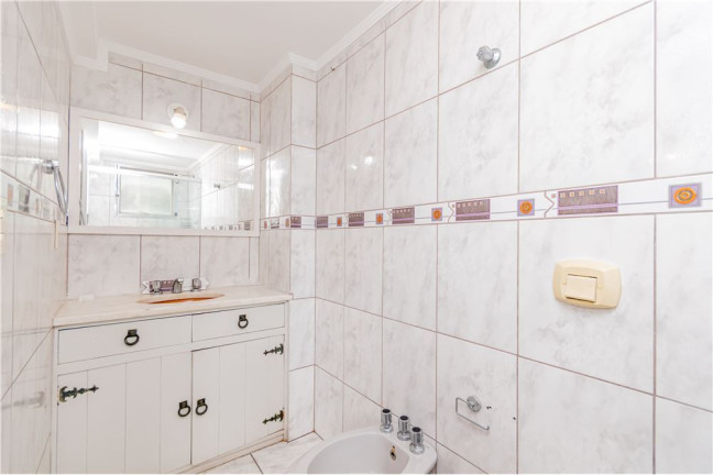 Imagem Apartamento com 3 Quartos à Venda, 129 m² em Auxiliadora - Porto Alegre Imagem Apartamento com 3 Quartos à Venda, 129 m² em Auxiliadora - Porto Alegre