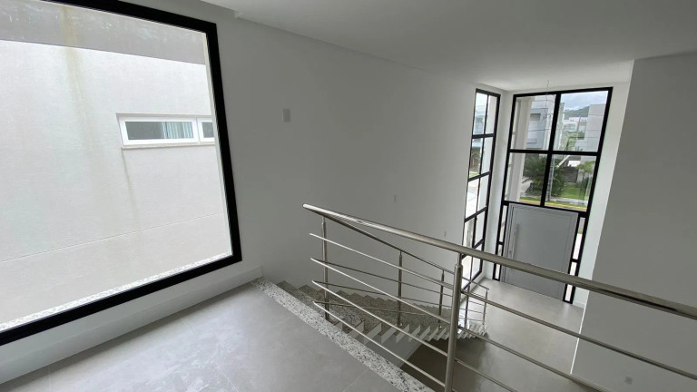 Imagem Casa com 3 Quartos à Venda, 262 m² em Santa Regina - Camboriú Imagem Casa com 3 Quartos à Venda, 262 m² em Santa Regina - Camboriú